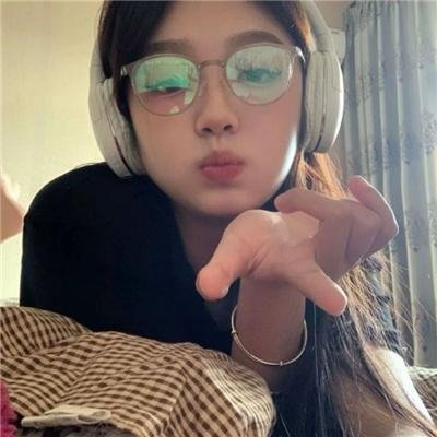 云端之上 海报
