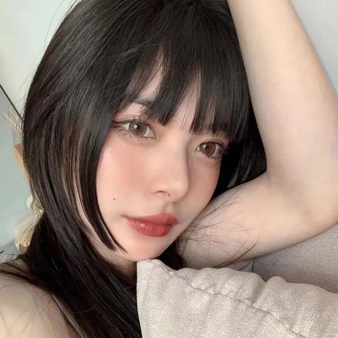 黄文秀 海报